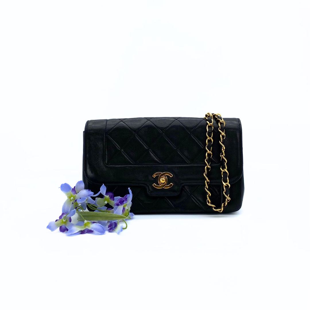 Ruslan, 1 Series Small Tab Border Black Lambskin with seal and card