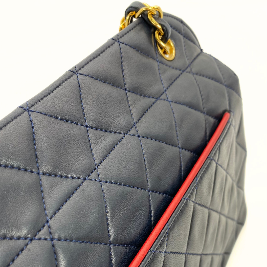 Taiga, 1 Series Navy Lambskin Tote with seal only