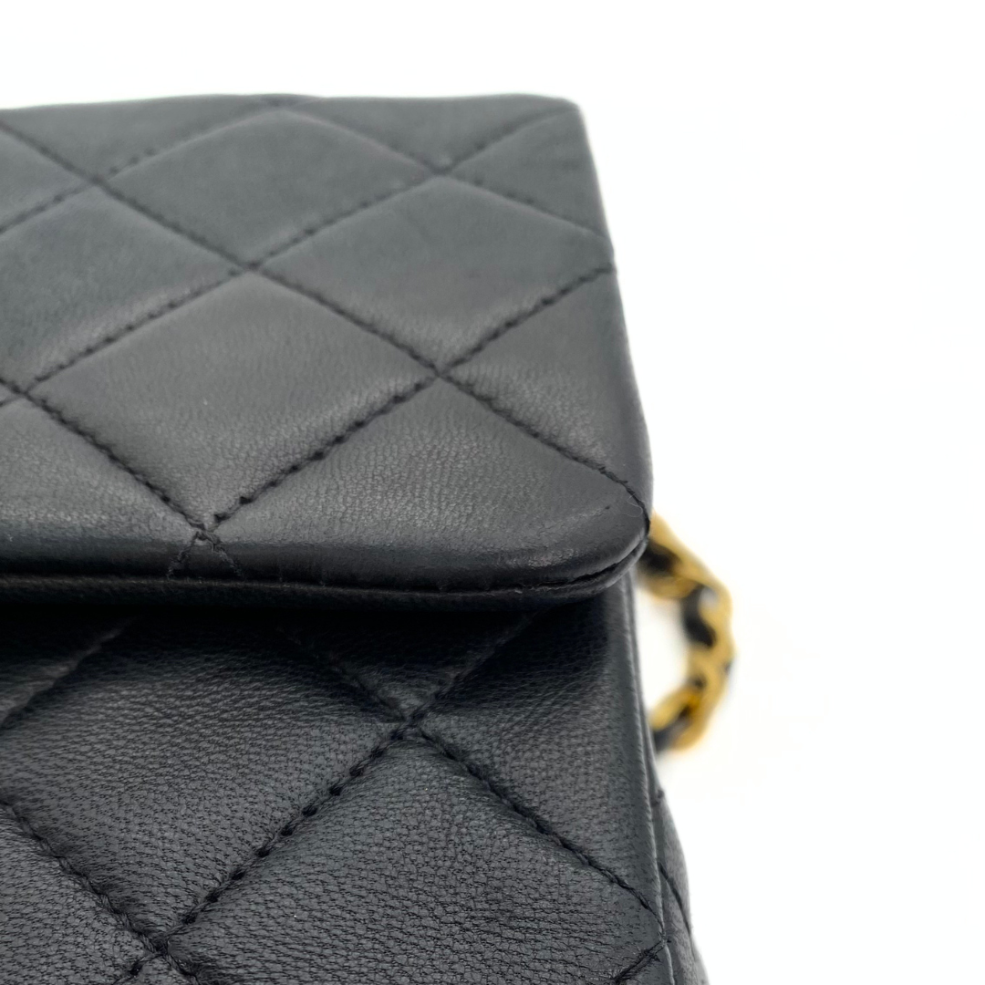 Gleb, 2 Series Small Classic Flap Black Lambskin with seal and card