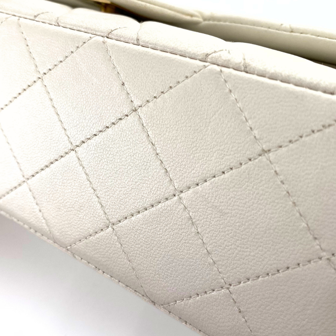 Sunwoo, 6 Series Medium Classic Flap White Lambskin wtih seal and card