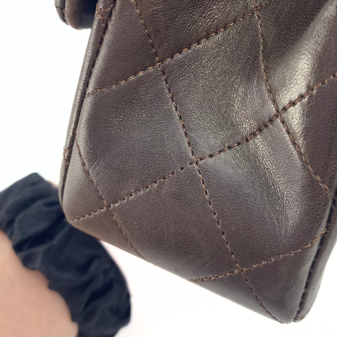 Leandro, 1 Series Small Classic Flap Brown Lambskin with seal only
