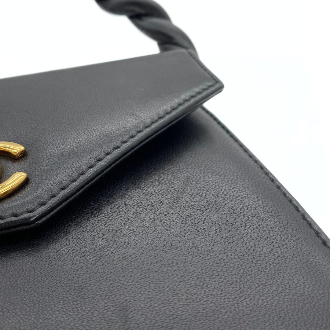 Makoto, 4 Series Turnlock Black Lambskin with seal and card