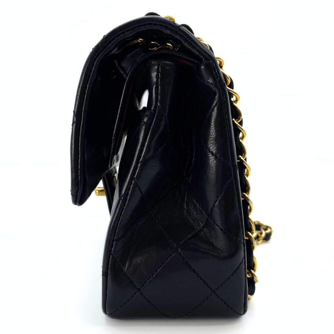 Nico, 1 Series Small Classic Flap Black Lambskin with seal and card