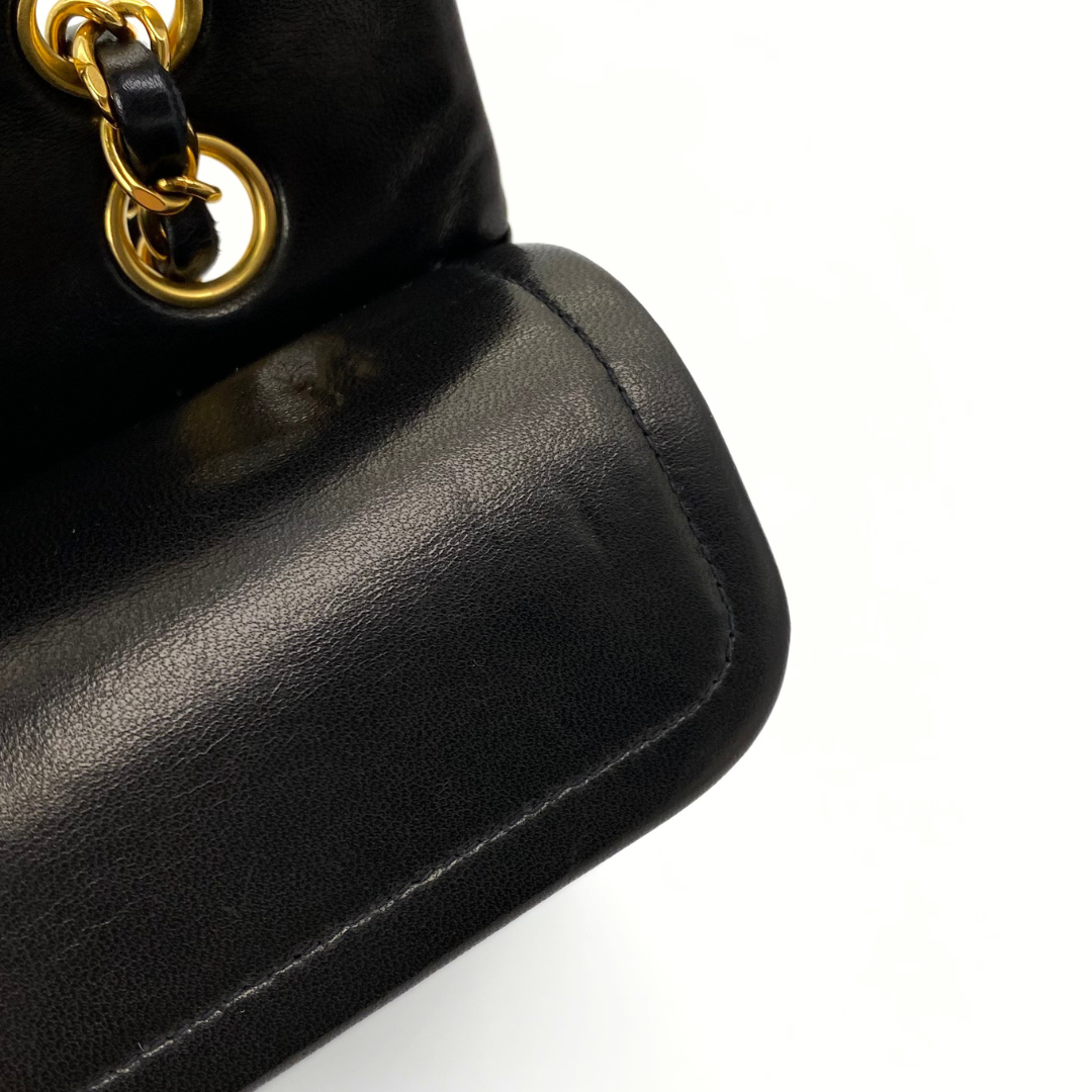 Iloma, 2 Series Small Classic Flap Black Lambskin with seal and card