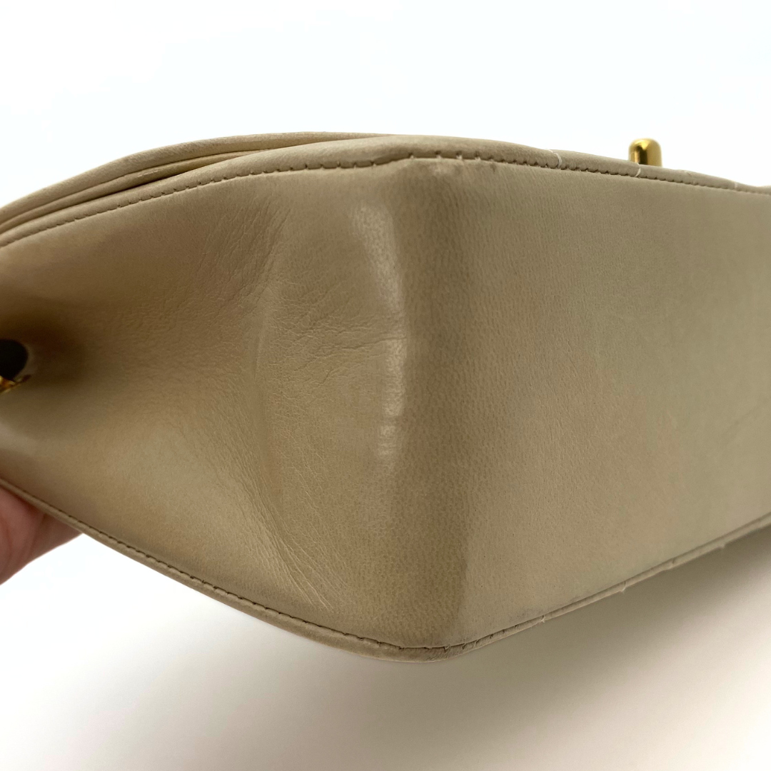 Levy, 2 Series Medium Diana Beige Lambskin with seal only