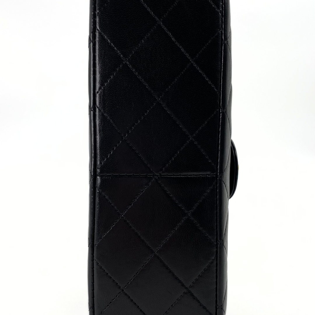 Azusa, 1 Series Square 20 Black Lambskin with seal and card