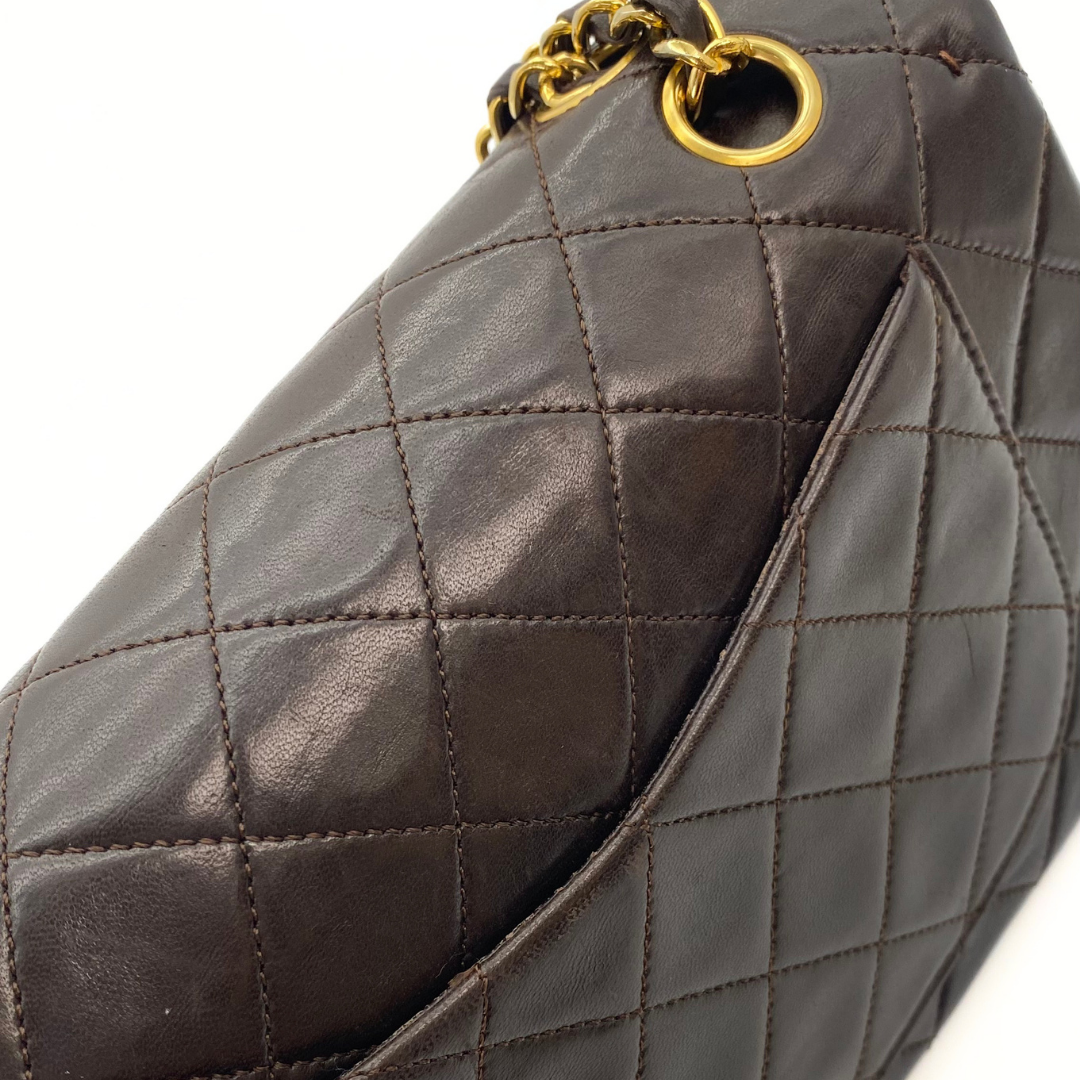Leandro, 1 Series Small Classic Flap Brown Lambskin with seal only