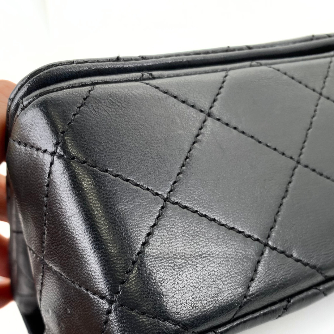 Arata, 1 Series Small Full Flap Black Lambskin with seal and card