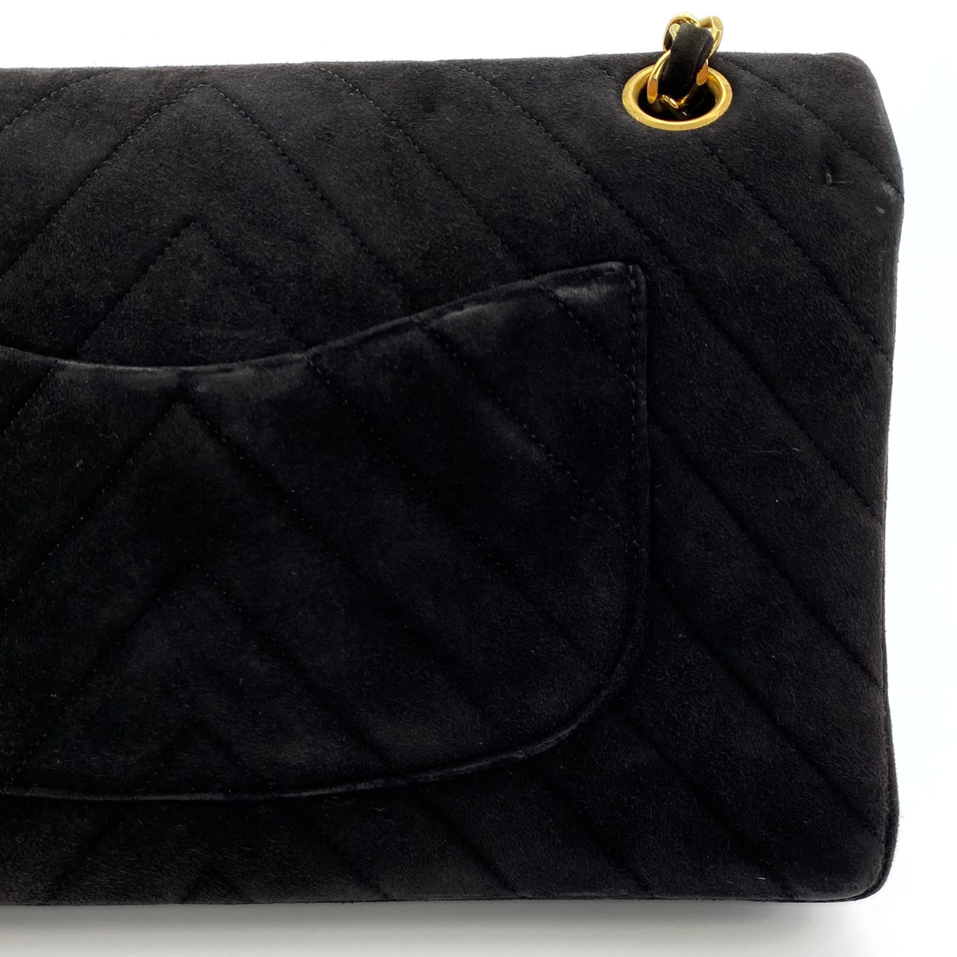Jiho, 1 Series Medium Classic Flap Chevron Black Suede with seal and card