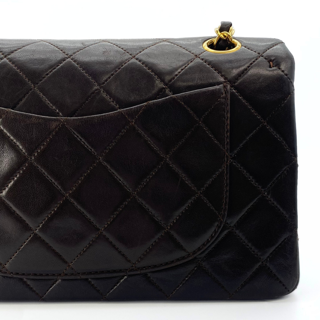 Leandro, 1 Series Small Classic Flap Brown Lambskin with seal only