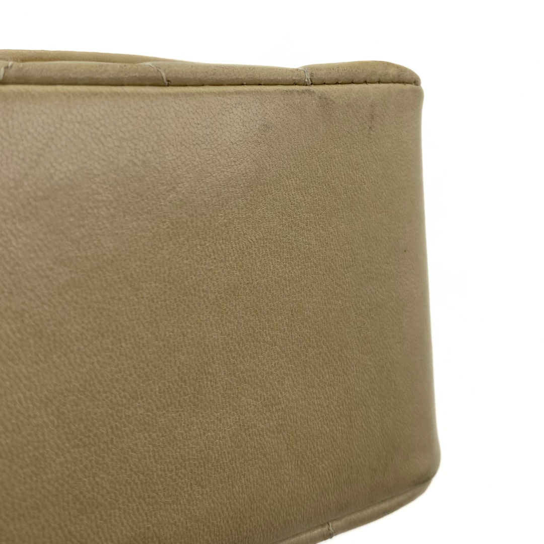 Iduna, 2 Series Medium Beige Lambskin with seal and card