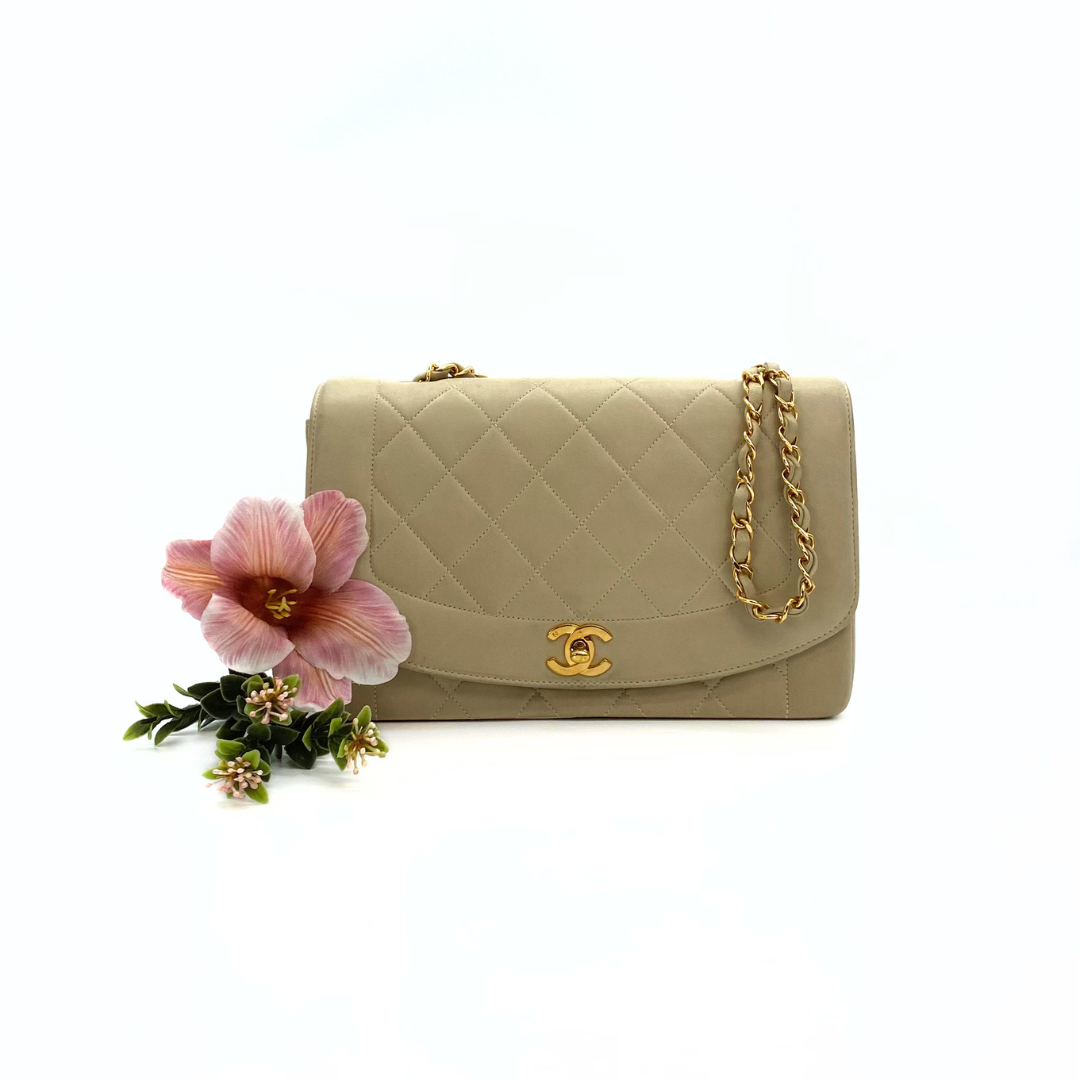 Levy, 2 Series Medium Diana Beige Lambskin with seal only