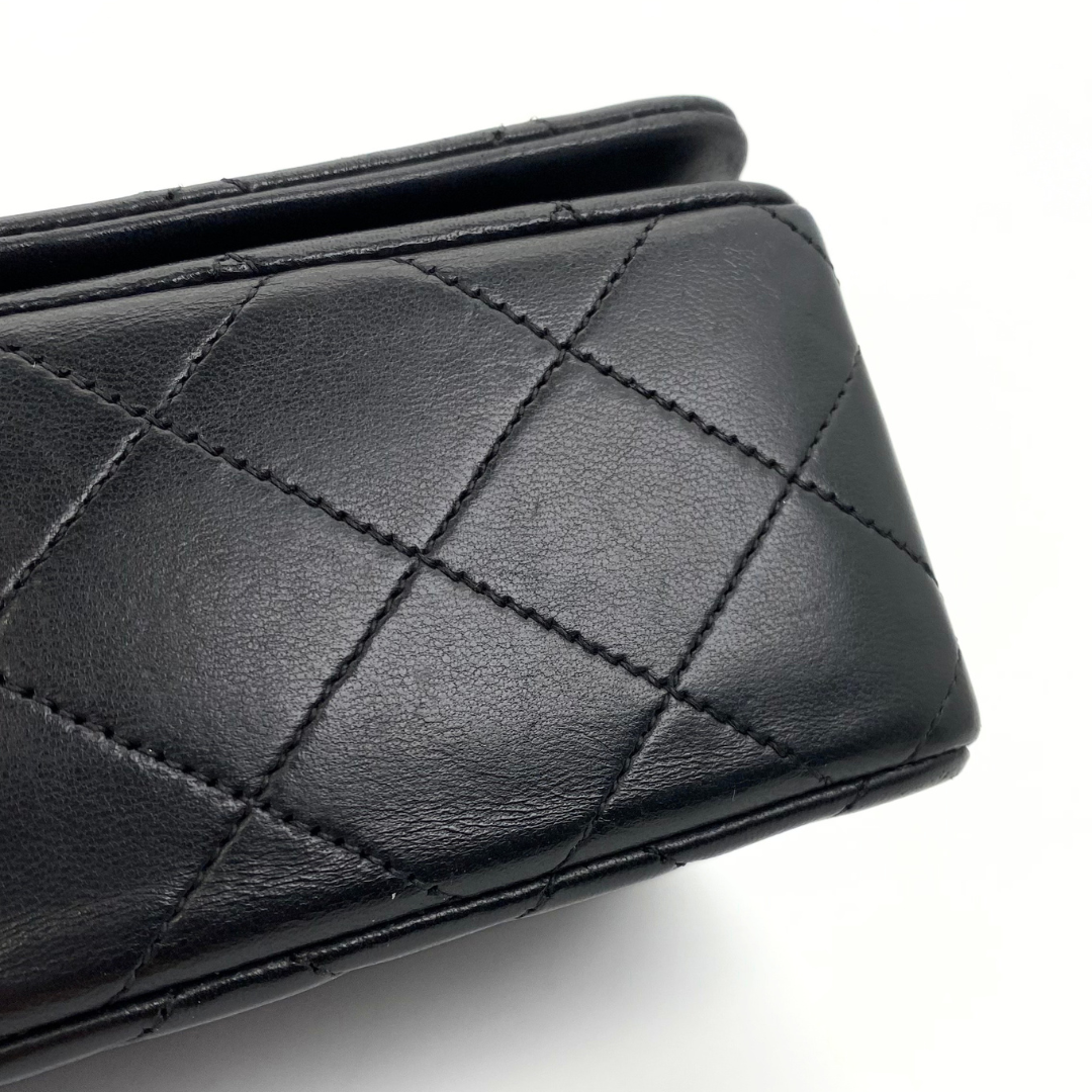 Arata, 1 Series Small Full Flap Black Lambskin with seal and card