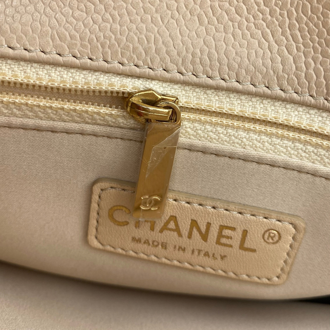 Chiyo, 16 Series GST Big Coco Beige Caviar with seal and card