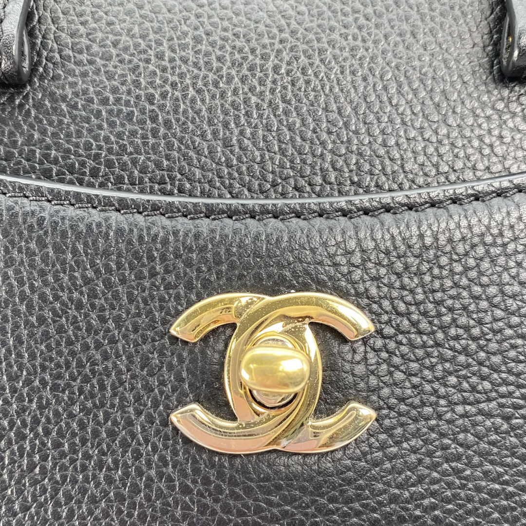 Brodie, 23 Series Neo Excecutive Tote Black Leather with seal and card