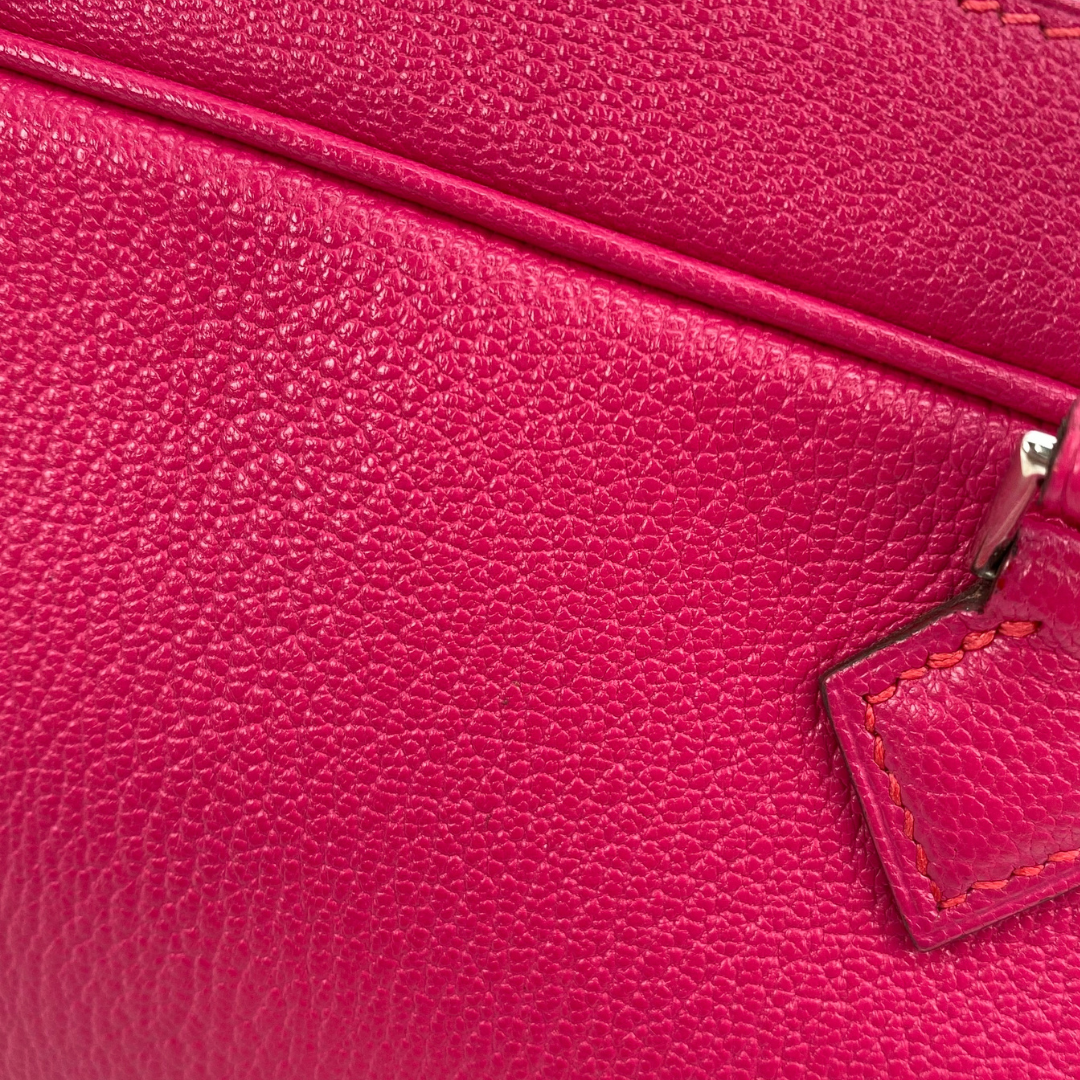 Meera, 2006 Plume Elan 28 Fushia Pink Cherve with stamp ⬜︎J