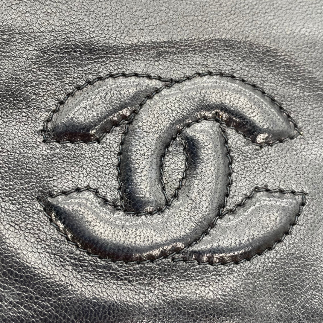 Rodion, 0 Series Black Lambskin Wallet On Chain with seal and card
