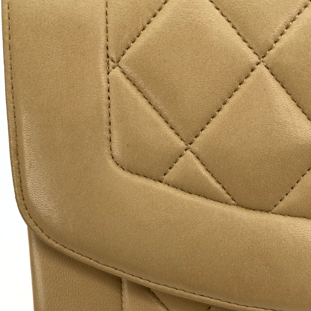 Omara, 2 Series Small Diana Beige Lambskin with seal and card