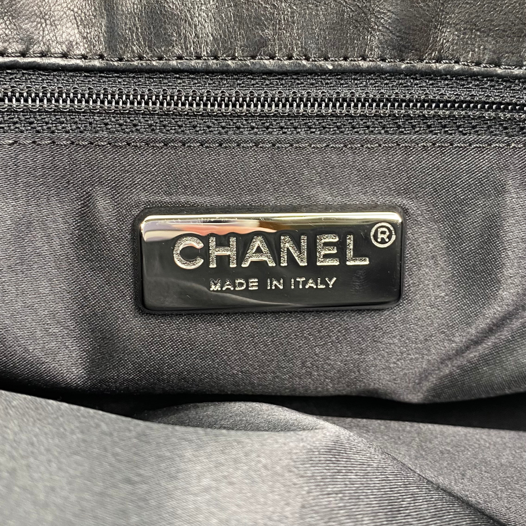 Ruelle, 10 Series Camellia Icon Motif Black Lambskin with seal only