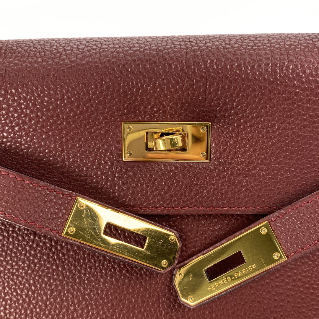 Rosalie, 2004 Kelly 28 Retourne Rouge H Togo with stamp □H