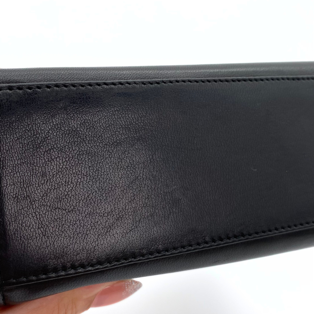Makoto, 4 Series Turnlock Black Lambskin with seal and card