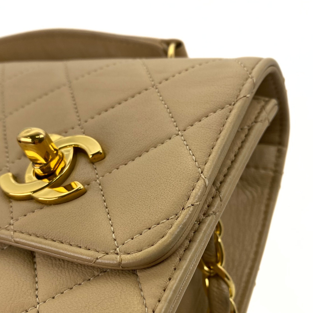 Yejun, 1 Series Double Turn Lock Beige Lambskin with seal and card