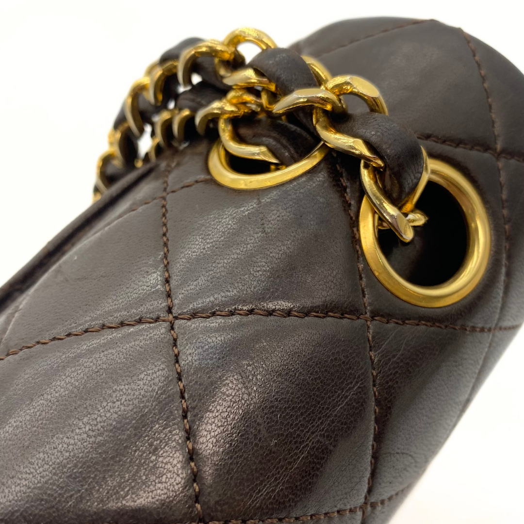 Leandro, 1 Series Small Classic Flap Brown Lambskin with seal only