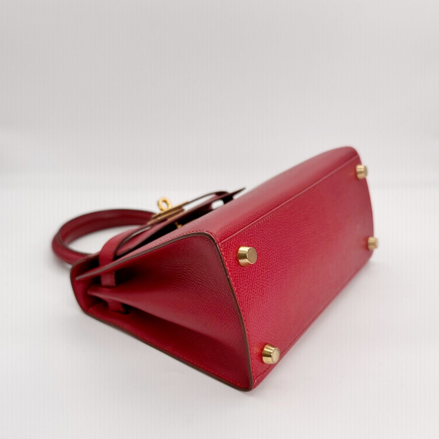 Chiasa, Vintage Authentic Hermes ⭕Y 1995 kelly 20 top handle red courcheval sellier stitching with strap