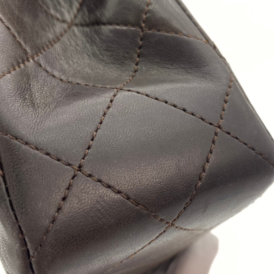Leandro, 1 Series Small Classic Flap Brown Lambskin with seal only