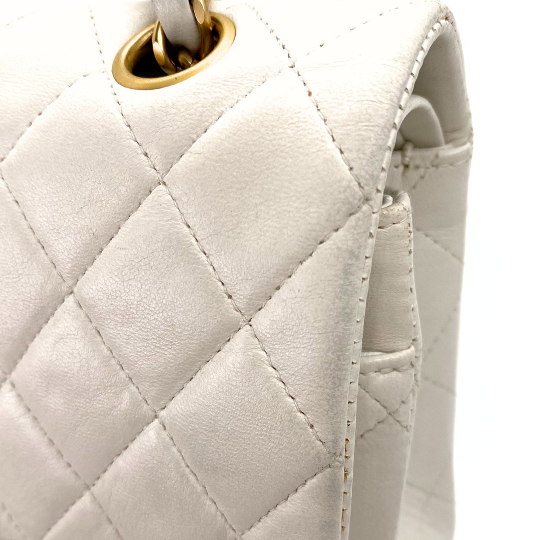 Sunwoo, 6 Series Medium Classic Flap White Lambskin wtih seal and card