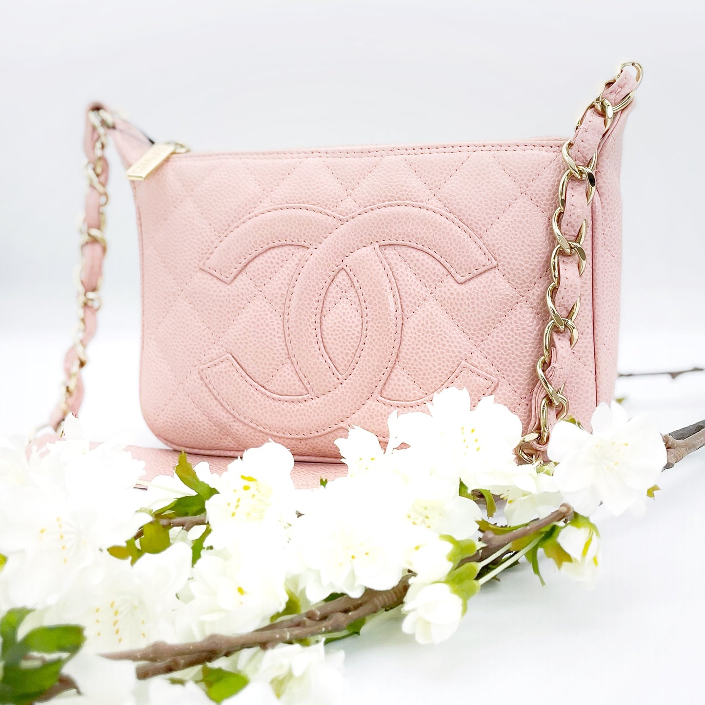 Heavenly, Vintage Authentic Chanel 8 series timeless CC pink caviar with seal