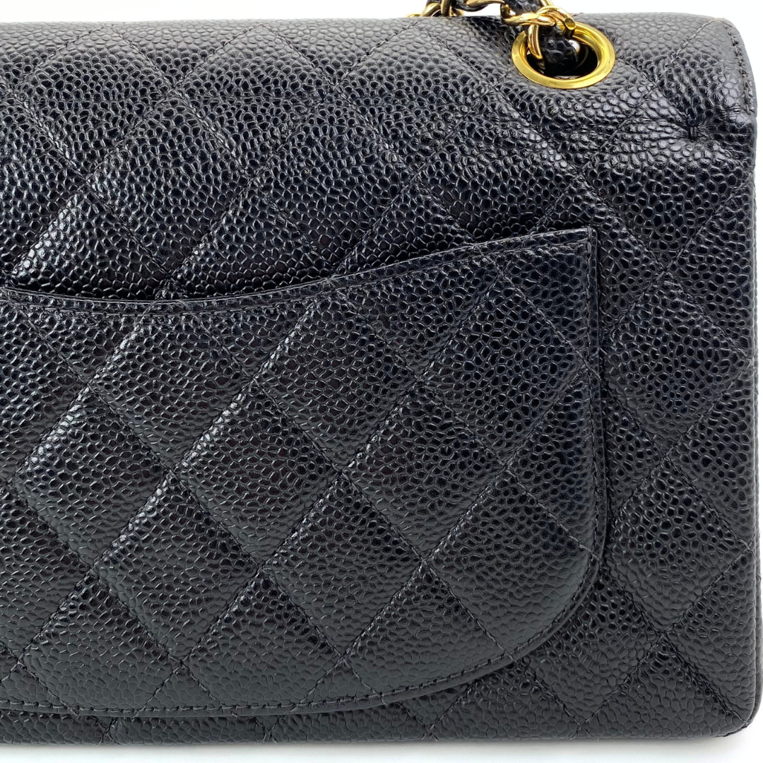 Suki, 6 Series Small Classic Flap Black Caviar with seal only