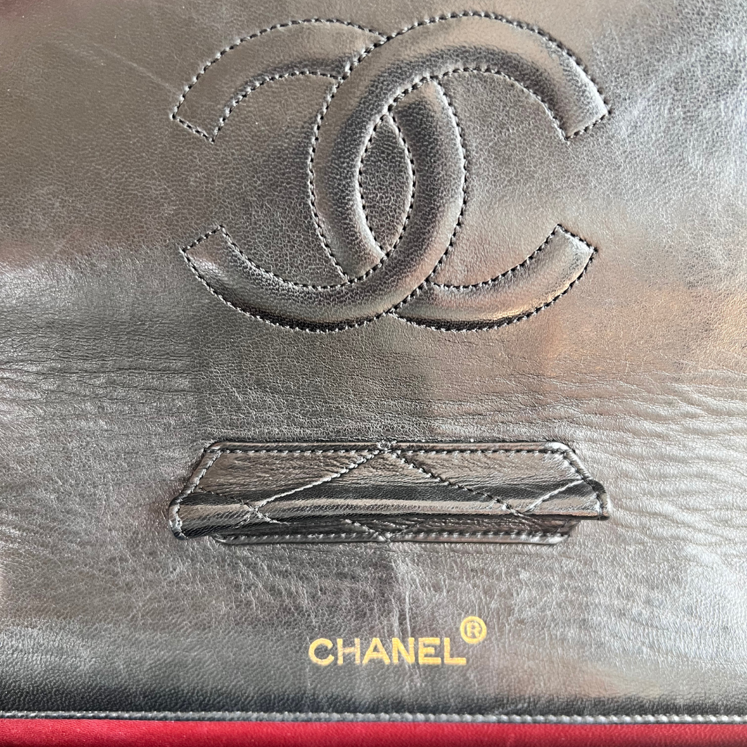 Elian, 1 Series Jumbo Flap Black Lambskin with Card Wallet with seal and card