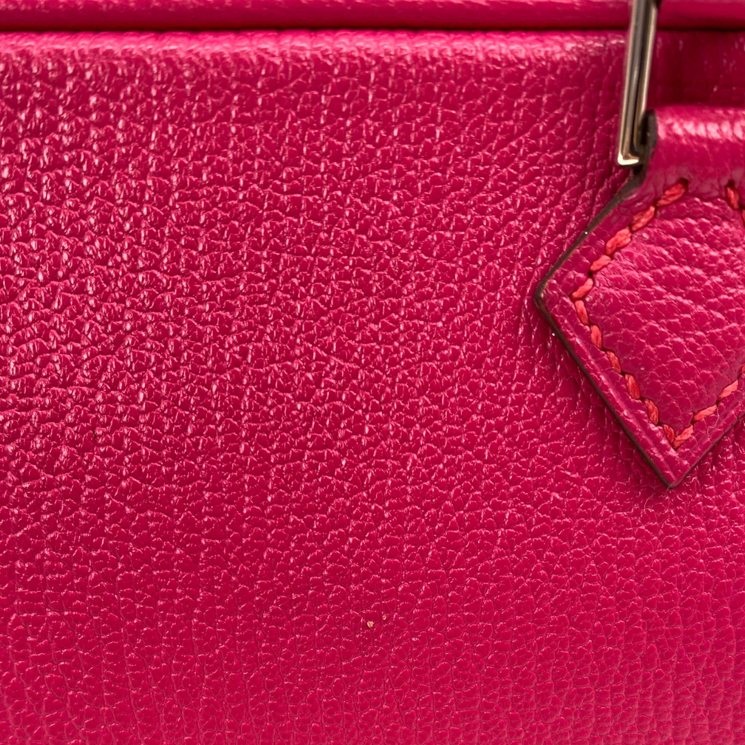 Meera, 2006 Plume Elan 28 Fushia Pink Cherve with stamp ⬜︎J
