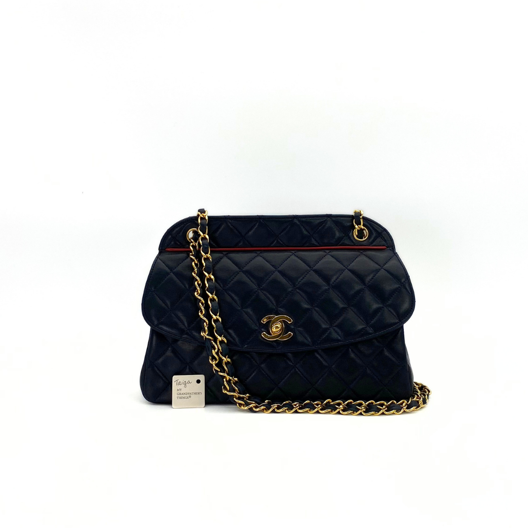 Taiga, 1 Series Navy Lambskin Tote with seal only