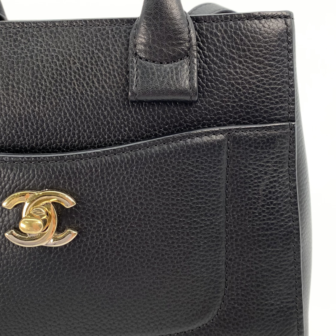 Brodie, 23 Series Neo Excecutive Tote Black Leather with seal and card