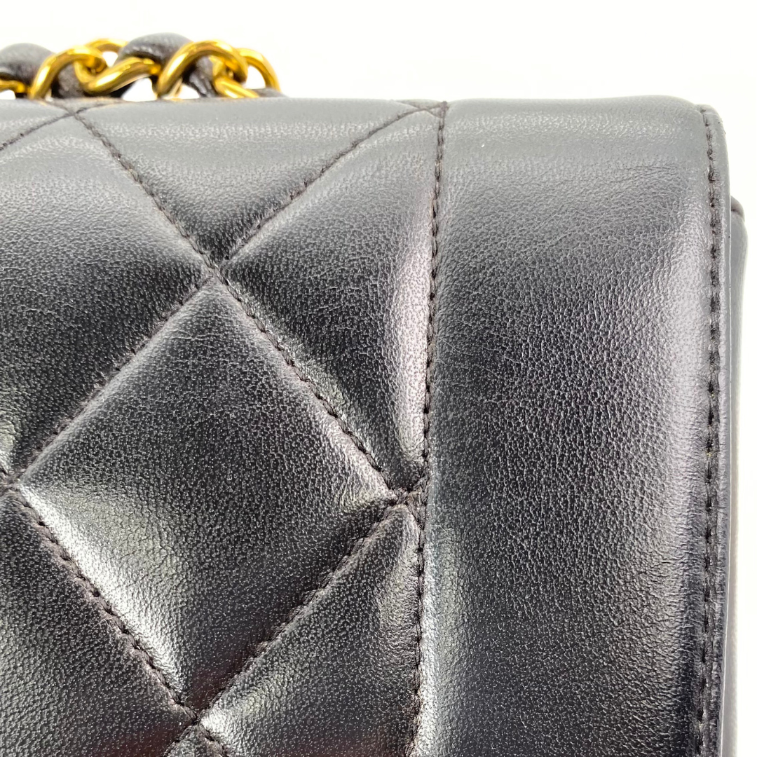 Kaori, 3 Series Small Diana Black Lambskin with seal and card