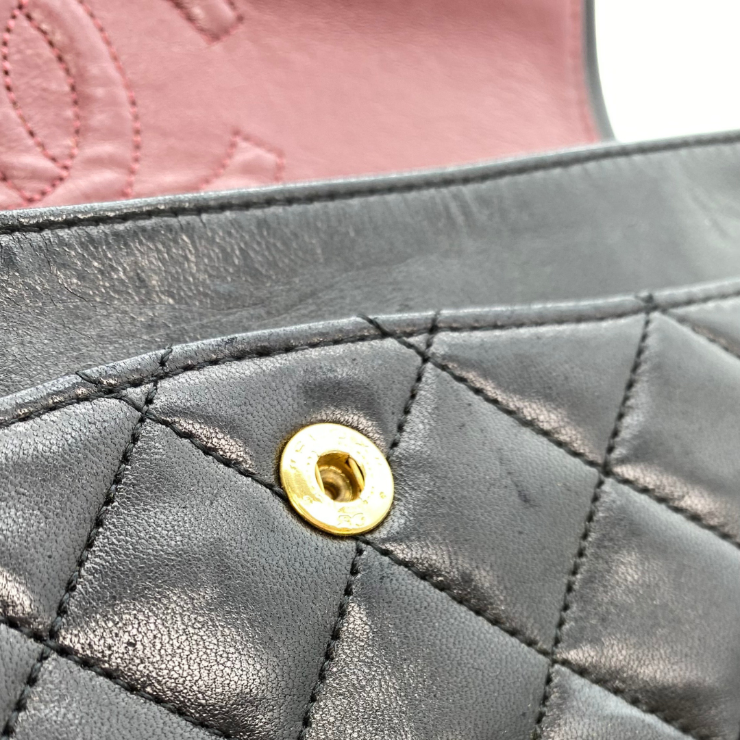 Nico, 1 Series Small Classic Flap Black Lambskin with seal and card