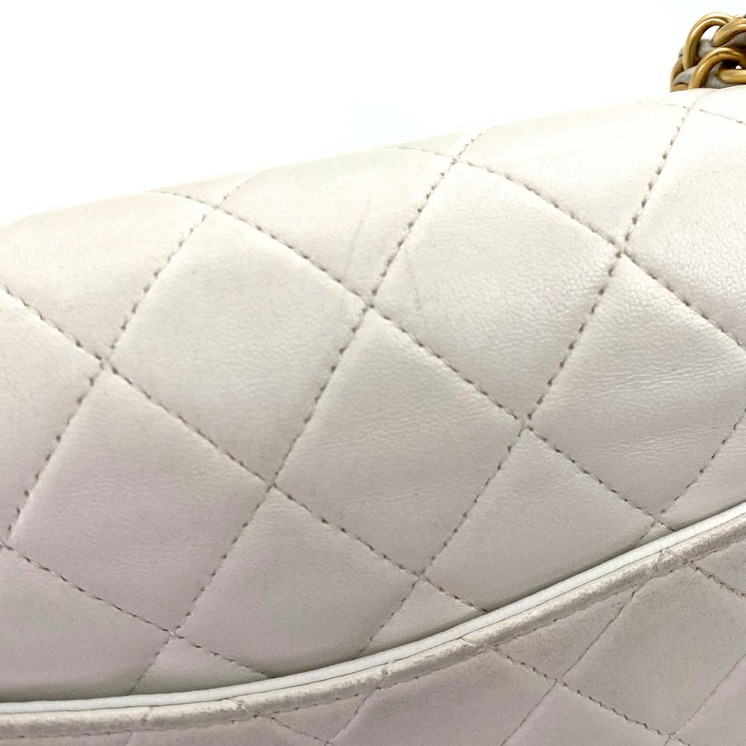 Sunwoo, 6 Series Medium Classic Flap White Lambskin wtih seal and card