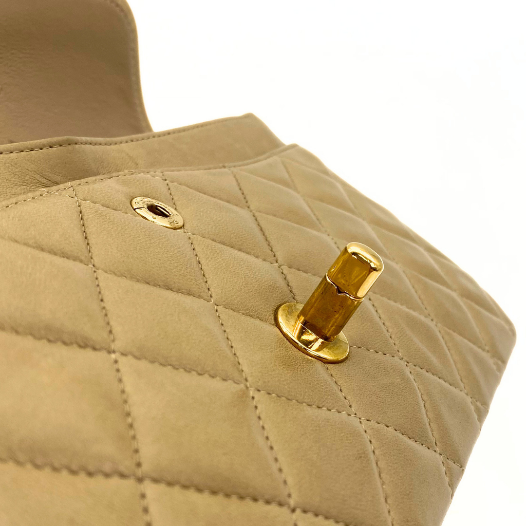 Jiwoo, 2 Series Small Classic Flap Beige Lambskin with seal and card