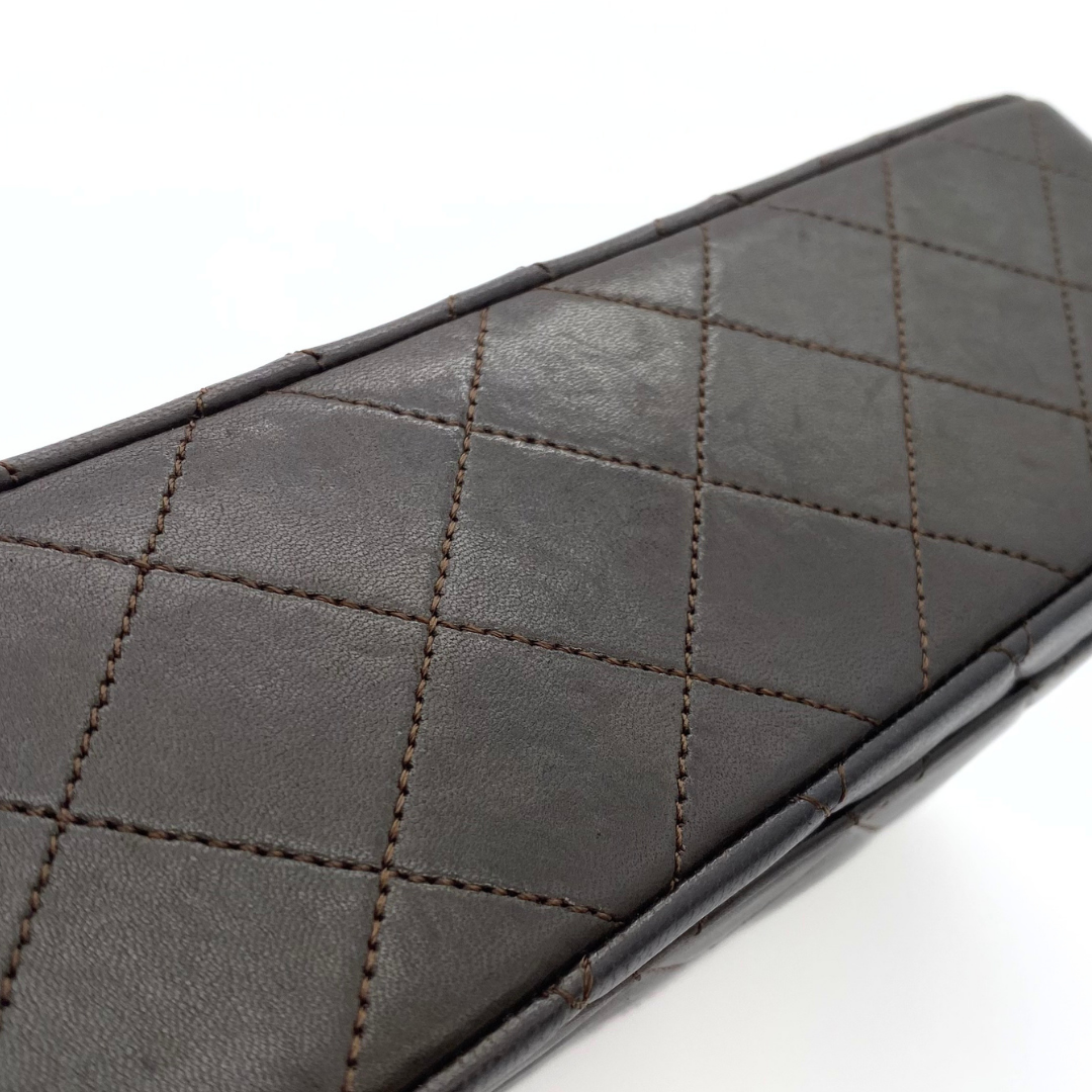 Leandro, 1 Series Small Classic Flap Brown Lambskin with seal only