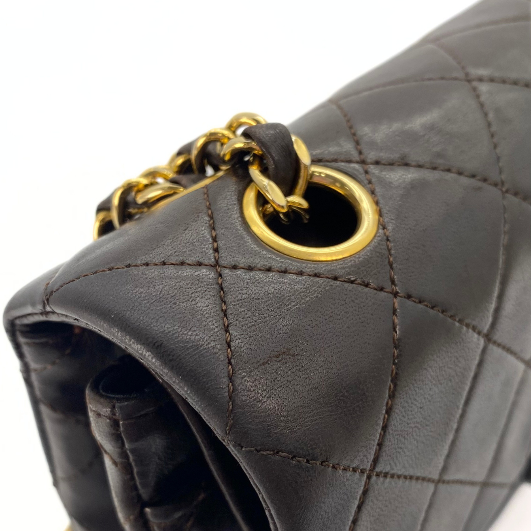 Leandro, 1 Series Small Classic Flap Brown Lambskin with seal only