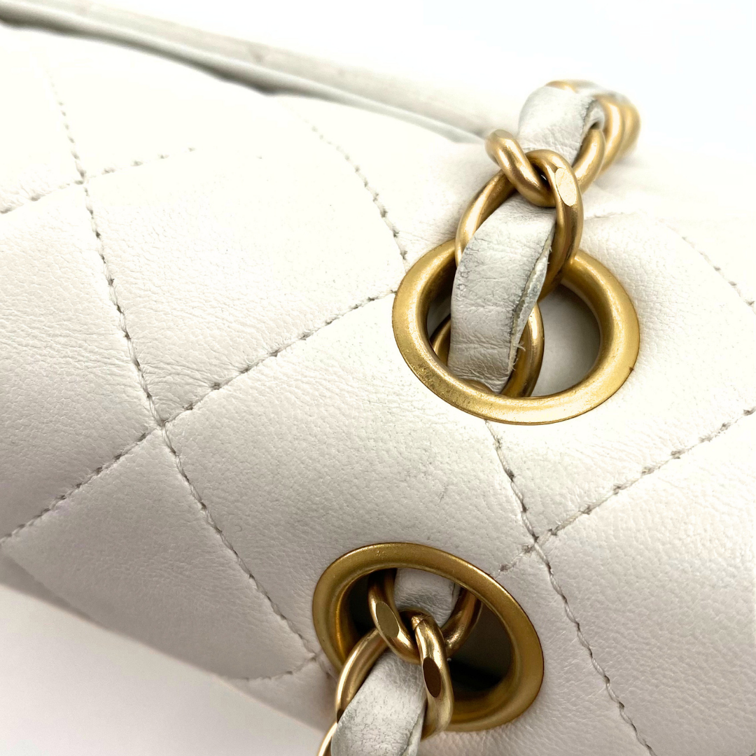 Sunwoo, 6 Series Medium Classic Flap White Lambskin wtih seal and card