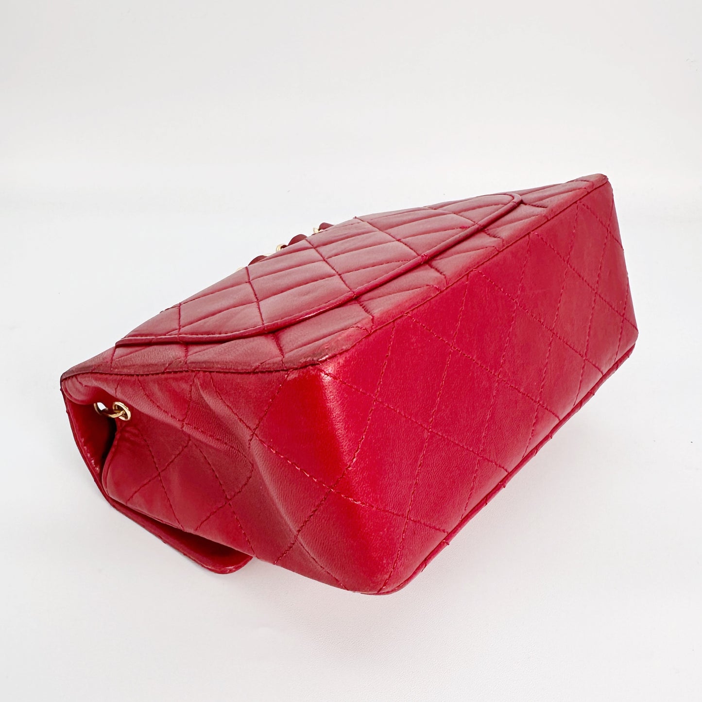 Chou, Vintage Authentic Chanel 1 series 17cm square mini red lambskin with seal