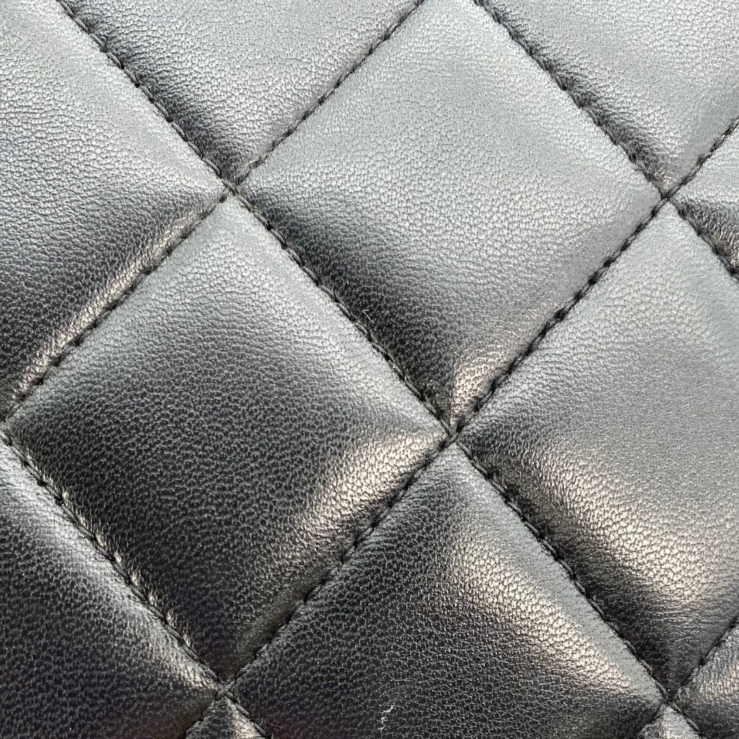 Kalina, 4 Series Small Diana Black Lambskin with seal and card