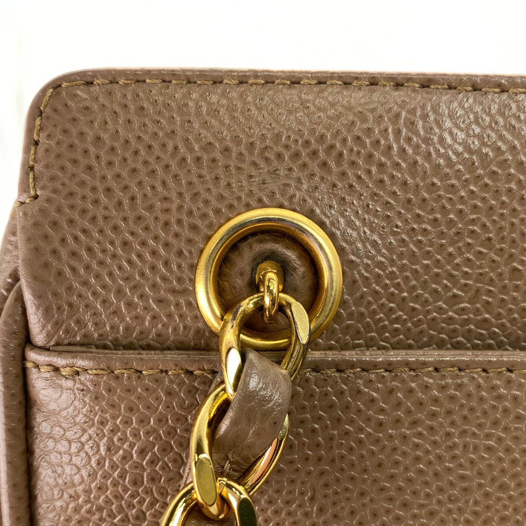 Yerin, 4 Series Triple Coco Light Brown Caviar with seal and card
