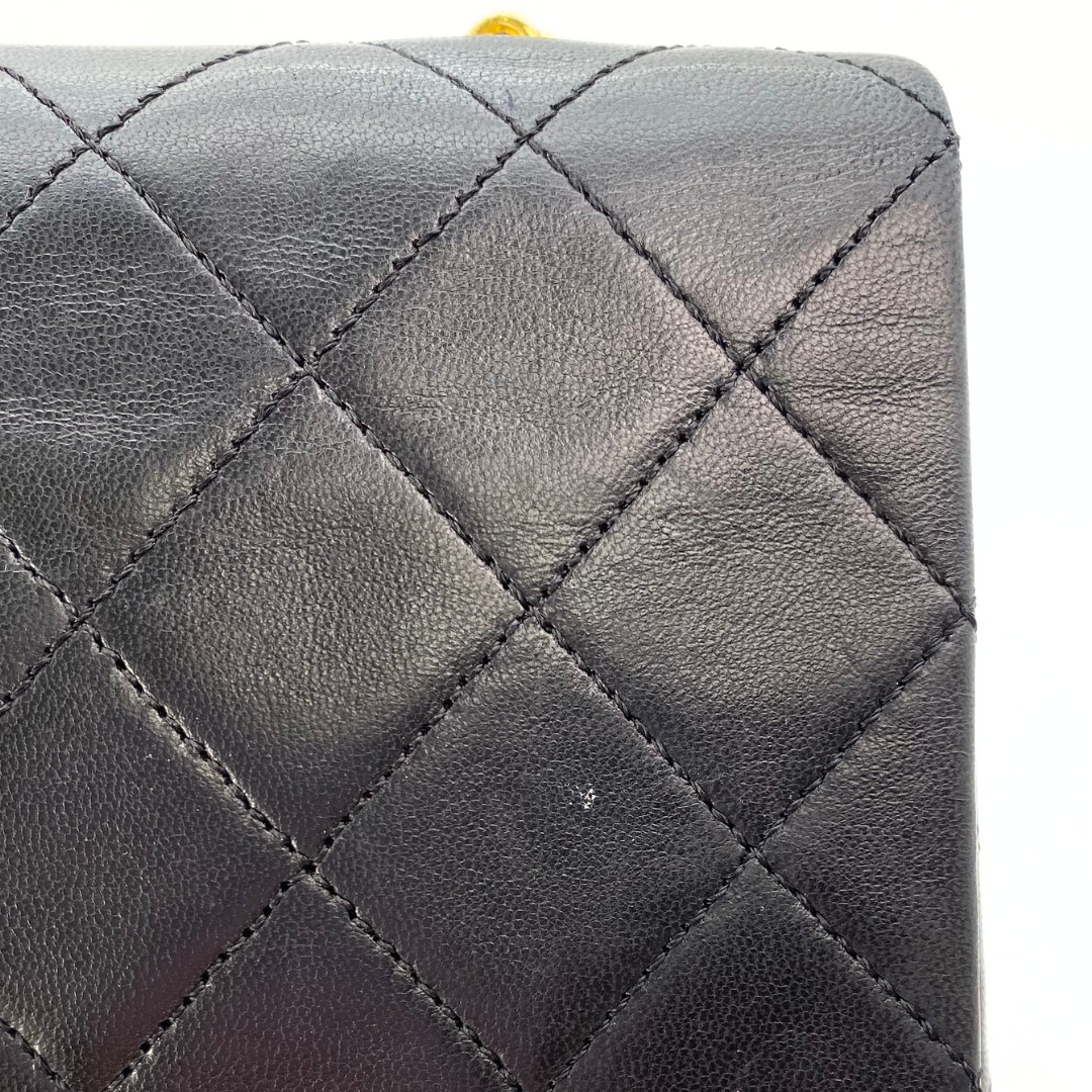 Beckett, 1 Series Small Full Flap Black Lambskin with seal and card
