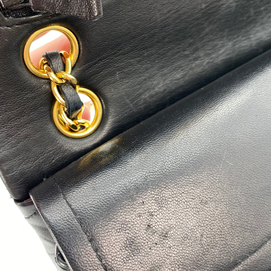 Nico, 1 Series Small Classic Flap Black Lambskin with seal and card
