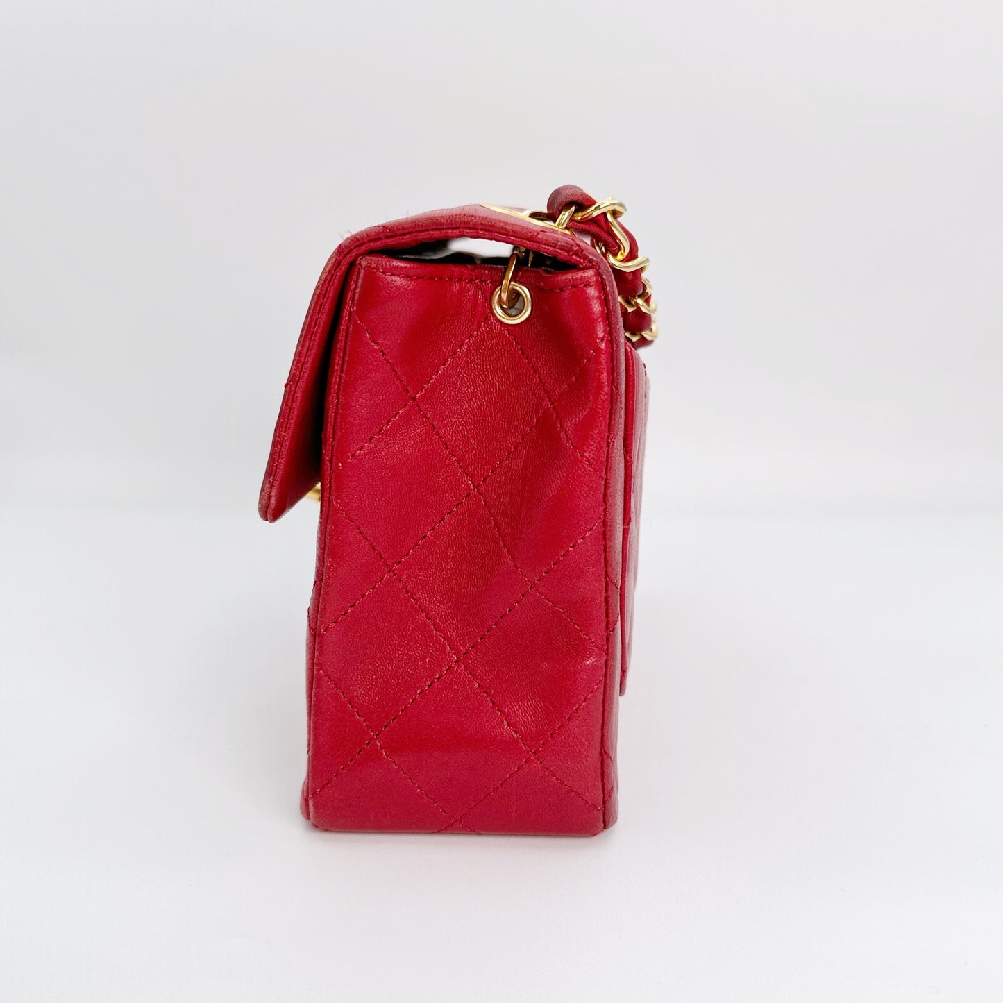 Chou, Vintage Authentic Chanel 1 series 17cm square mini red lambskin with seal