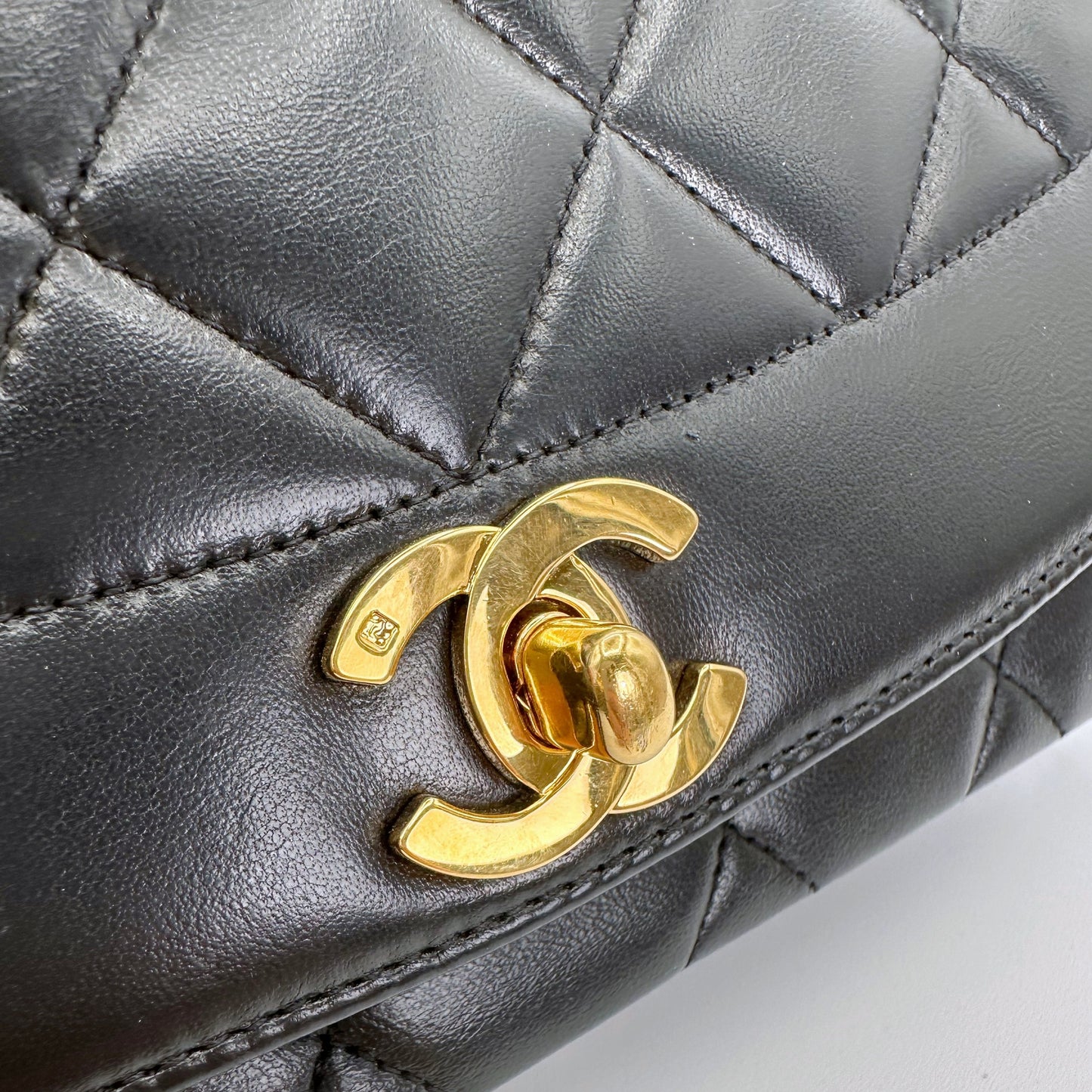 Jhene, Vintage Authentic Chanel 2 series medium black lambskin diana with seal and card